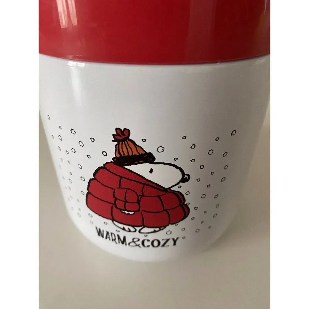 Peanuts Snoopy Wearing Puffy Coat Puffer Jacket Insulated Food Container 16.9 Oz